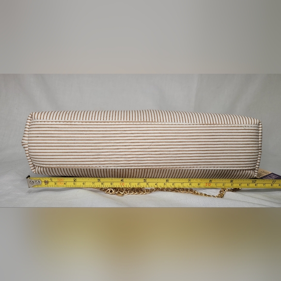 Haute Hippie Clutch/Crossbody w/ Detachable Chain, Light Wood Handle - Picture 4 of 7